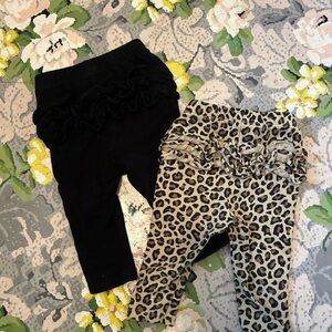 (3/$20) Old navy 3/6m cheetah and Black Ruffle bum Leggings bundle